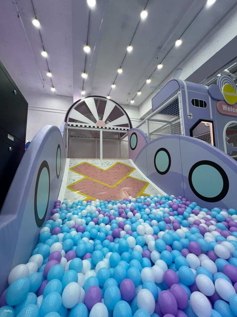 [Exclusive Offer for Children's Playground] Rainbow Egg Playhouse | Newly Opened in Wong Chuk Hang | 7600 sq ft | 3 Floors | 3 Climbing Frames | Large Ball Pit | Wong Chuk Hang | San Po Kong | North Point | Great Place for Families - Photo 1 of 10